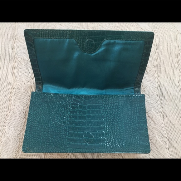 Banana Republic Faux Snake Skin Clutch - Picture 2 of 6